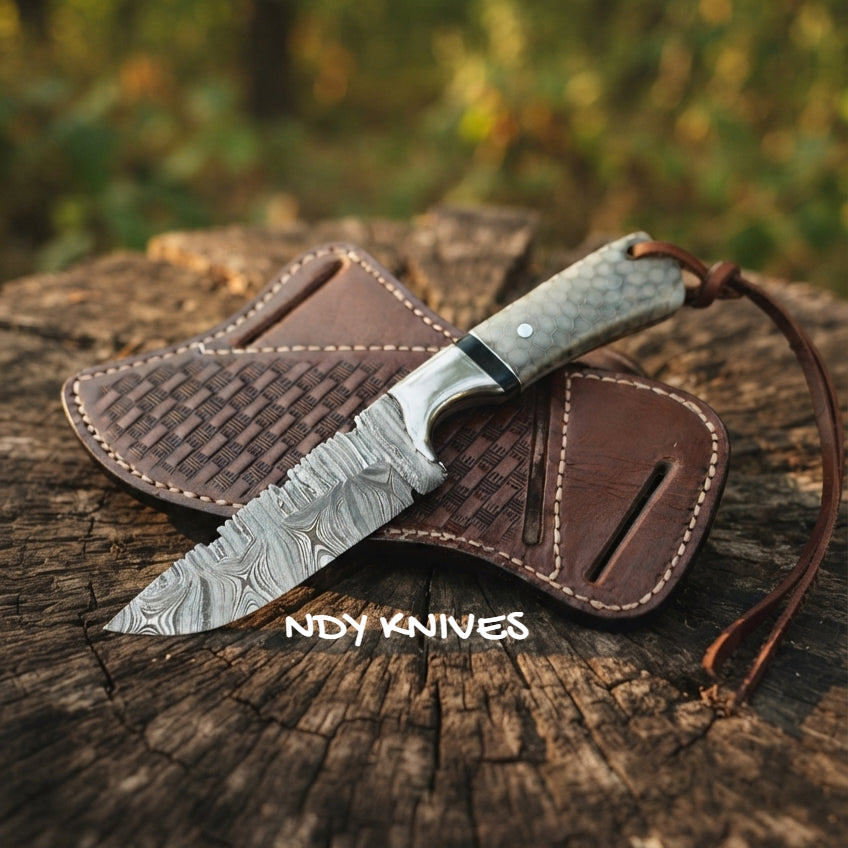 7.5" Damascus Steel Cowboy Knife – Fixed Blade Outdoor Tool Honeycomb Handle