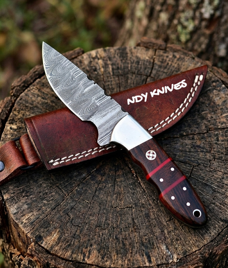 8" Hand-Forged Damascus Steel Skinner Knife – Deep-Belly Precision Blade with Rosewood Handle & Mosaic Pin