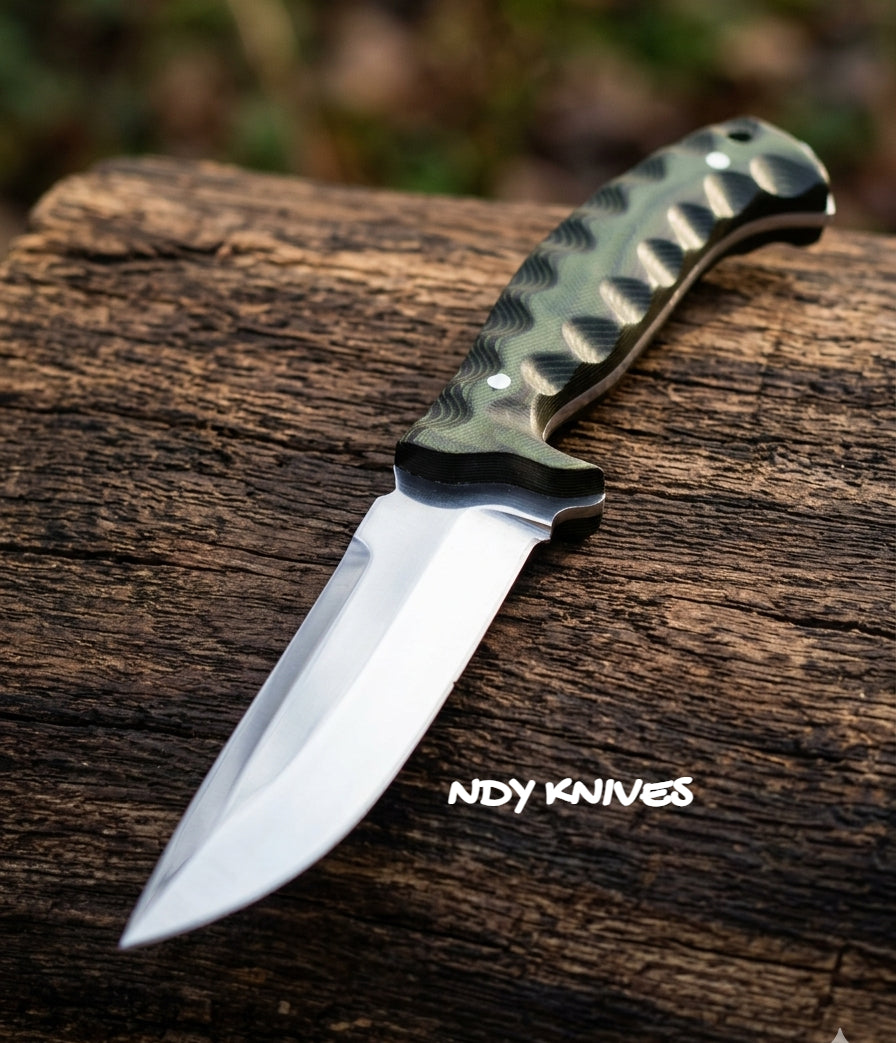 D2 Steel All-Weather Skinning Knife – Full Tang Fixed Blade with Textured Micarta Grip & Leather Sheath