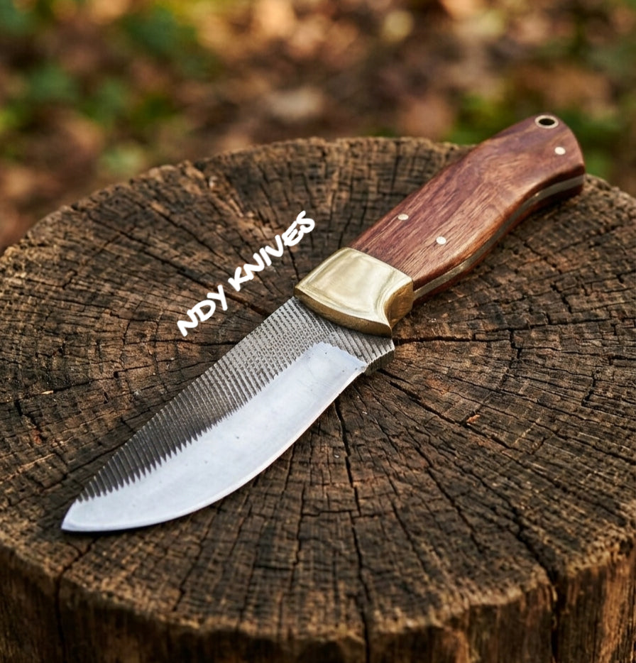 8" High Carbon Steel Master Skinner – Full-Tang Blade with Serrated Spine, Exotic Rosewood Handle & Genuine Leather Sheath