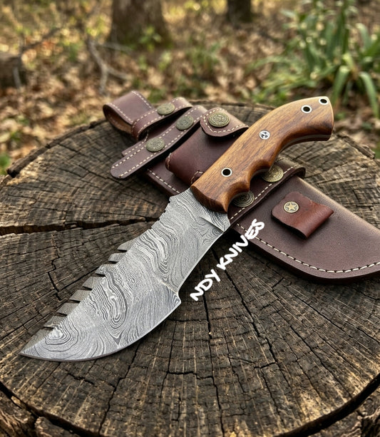 10.5" Hand-Forged Damascus Steel Tracker Knife – Full-Tang Fixed Blade Camp Knife with Premium Rosewood Handle, Mosaic Pin & Genuine Leather Sheath
