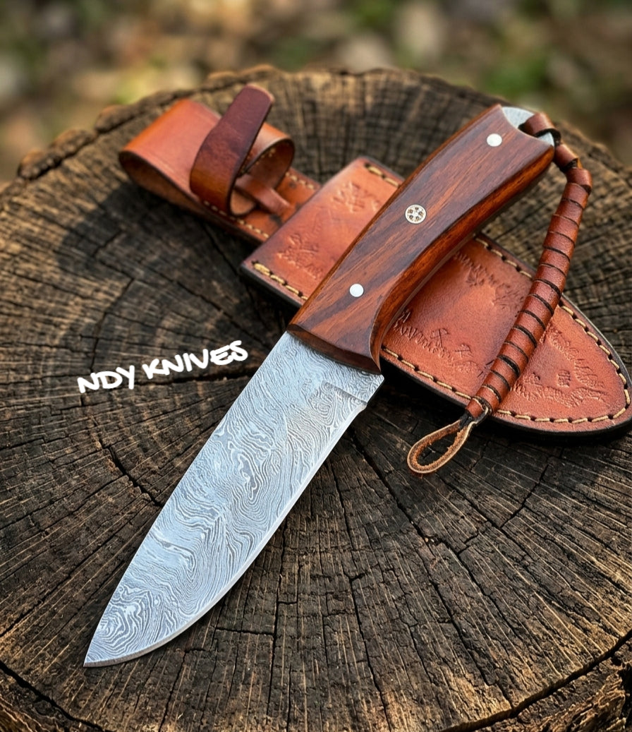 8.5" Hand-Forged Damascus Steel Skinning Knife – Full-Tang Fixed Blade Hunting Knife with Rosewood Handle, Mosaic Pin & Genuine Leather Sheath
