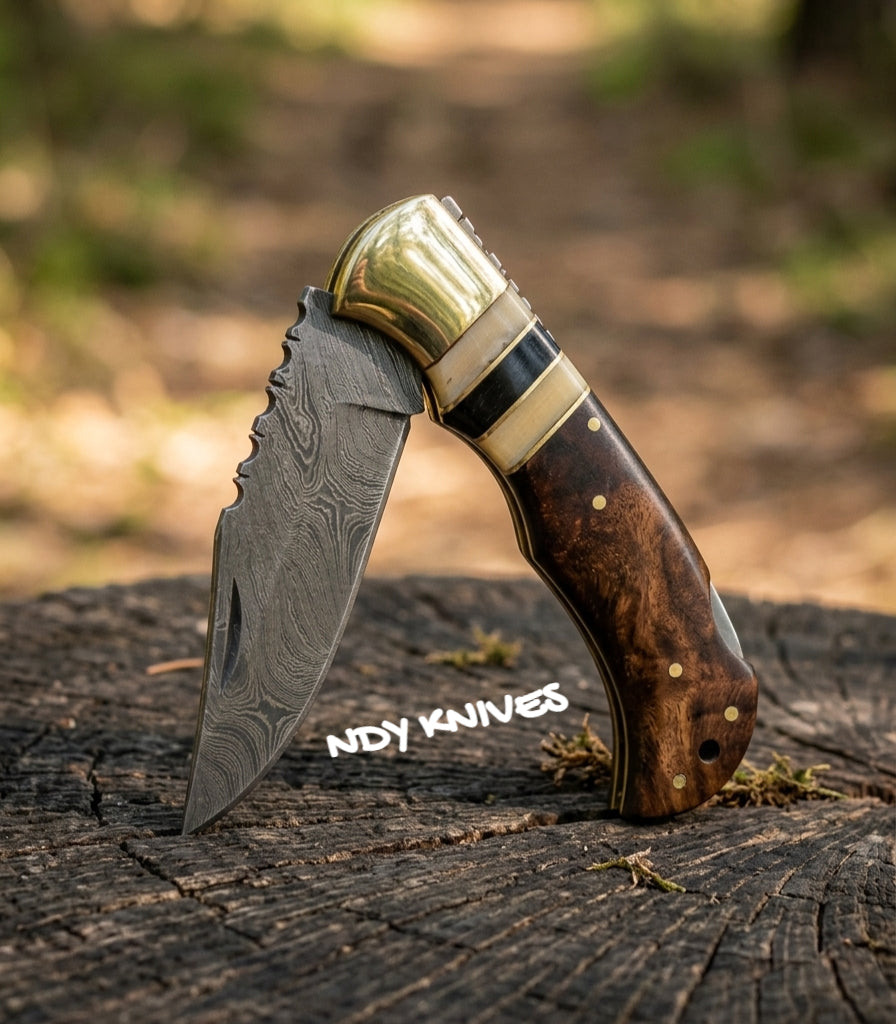 3.5" Hand-Forged Damascus Steel Folding Pocket Knife – Traditional Lockback Hunting Knife with Walnut Wood & Bone Handle, Brass Bolsters