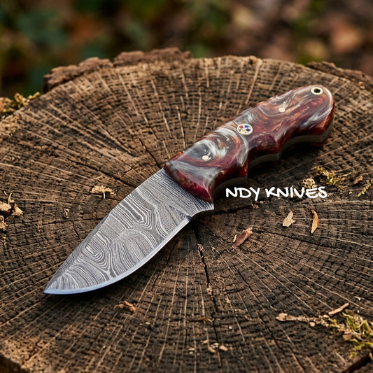 7" Damascus Steel Skinning Knife – Fixed Blade Skinner with Swirled Resin Handle