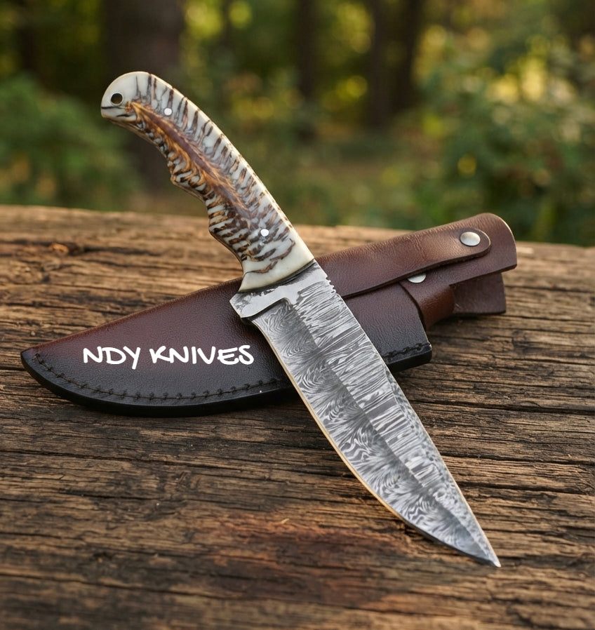 10" Damascus Steel Hunting Knife with Pinecone Resin Handle