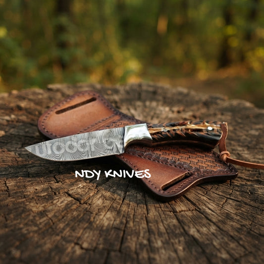7.5" Damascus Steel Cowboy Knife – Fixed Blade Outdoor Tool Pinecone Resin