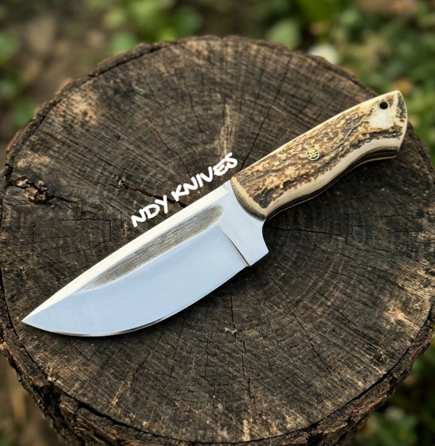 Classic J2 Stainless Steel Hunting Knife – Authentic Stag Handle with Mirror-Polished Blade & Leather Sheath