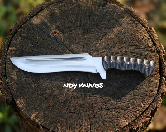 Professional D2 Steel Hunting Knife – Full Tang Fixed Blade with Ergonomic Grip & Leather Sheath
