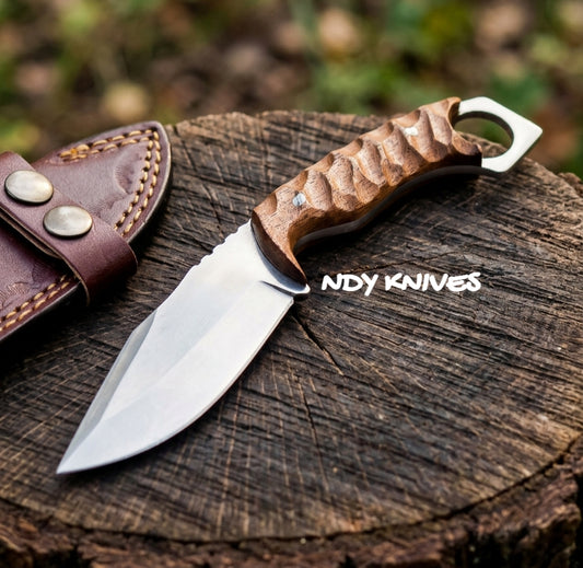 Professional D2 Steel Skinning Knife – Curved Full Tang Blade with Premium Rosewood Handle & Leather Sheath