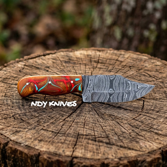 8" Hand-Forged Damascus Steel Skinner Knife – Deep-Belly Precision Blade with Vibrant Custom Resin Handle & Leather Sheath