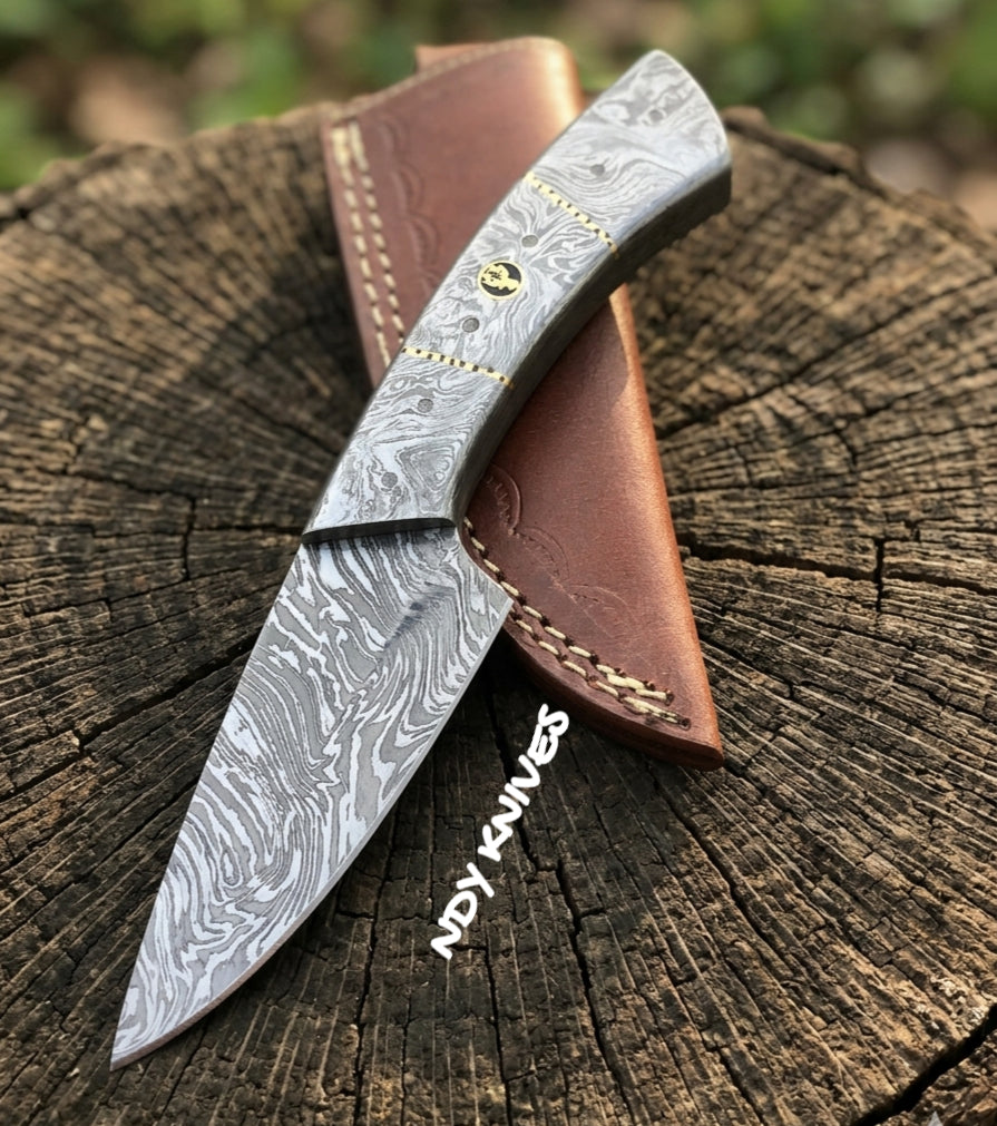 All-Steel Damascus Collector's Knife – Hand-Forged Full Tang Field Tool with Solid Damascus Handle & Leather Sheath