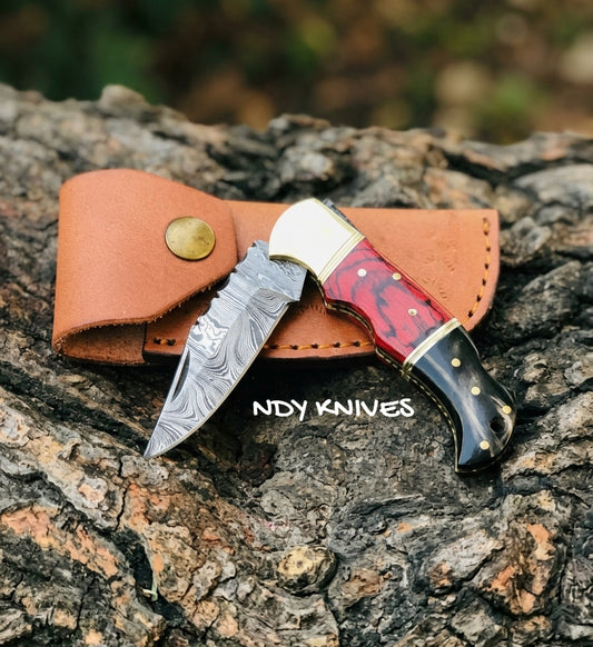 3" Hand-Forged Damascus Steel Folding Pocket Knife – Premium Full-Lock EDC Knife with Luxury Pakkawood Handle & Polished Brass Bolsters