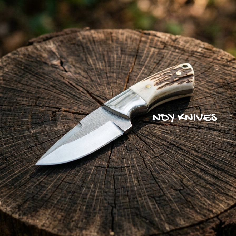 7" High-Carbon Steel Mini Hunting Skinner Knife – Full-Tang Fixed Blade Field Knife with Authentic Stag Horn Handle & Solid Steel Bolsters