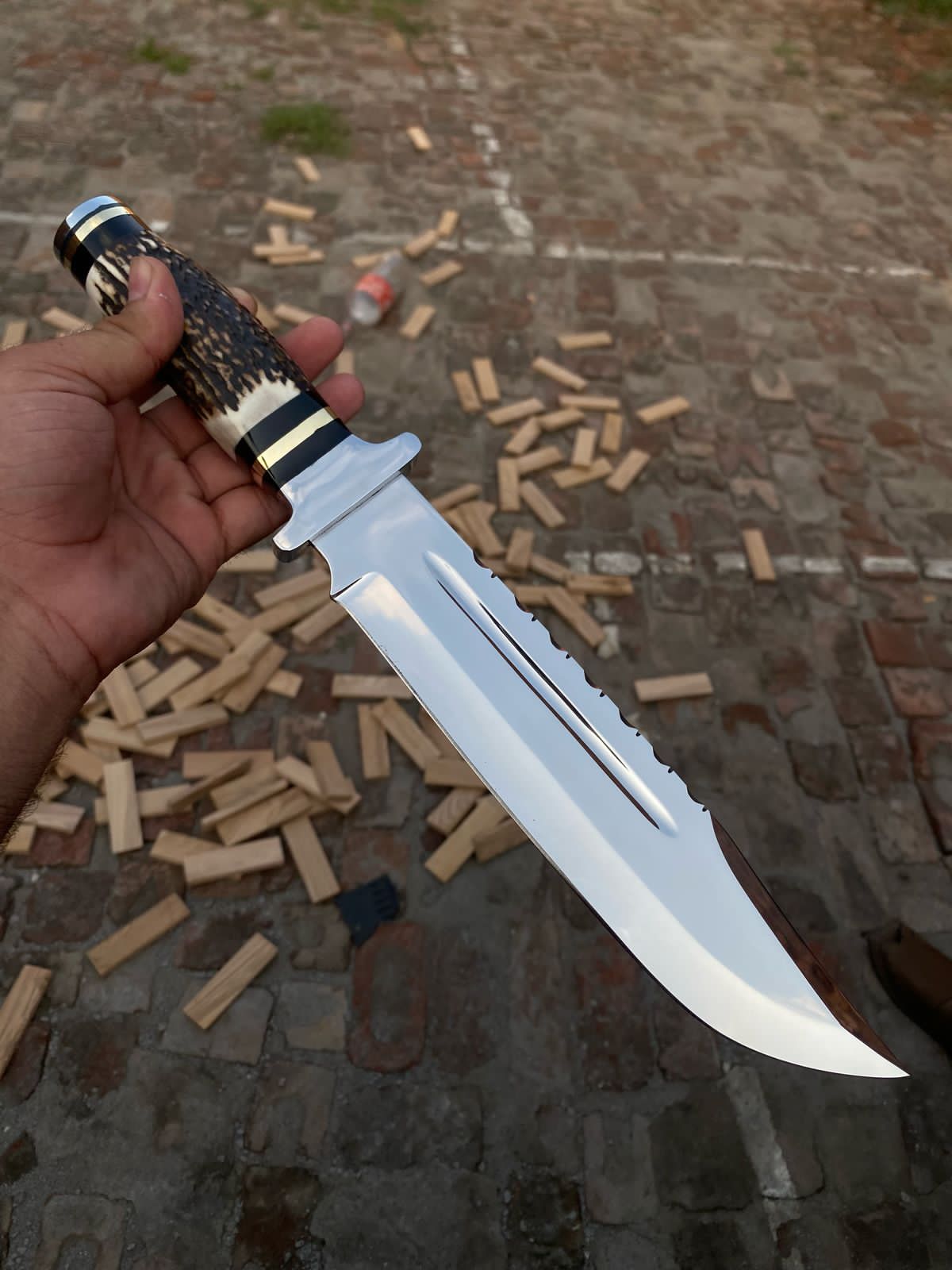 Handmade D2 Steel Hunting Bowie